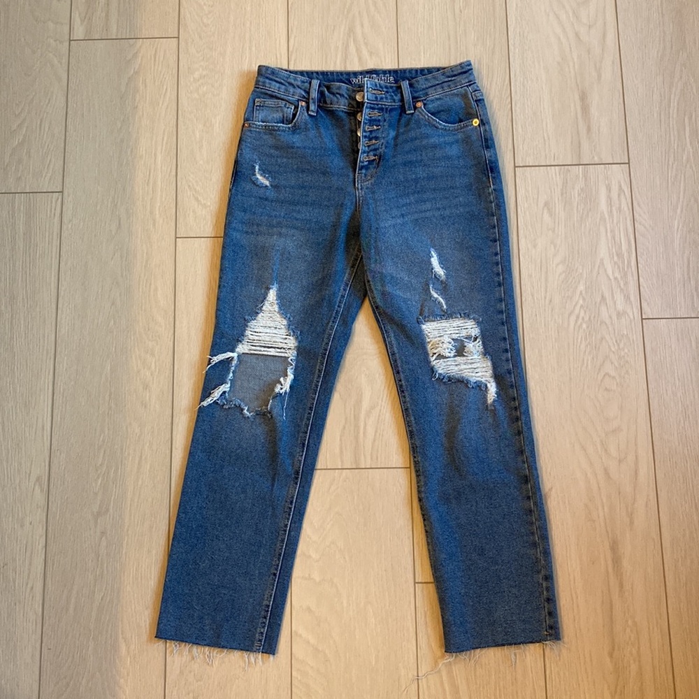 Wild Fable Jeans, Straight Leg, Size 2, Perfect condition (came pre-distressed)